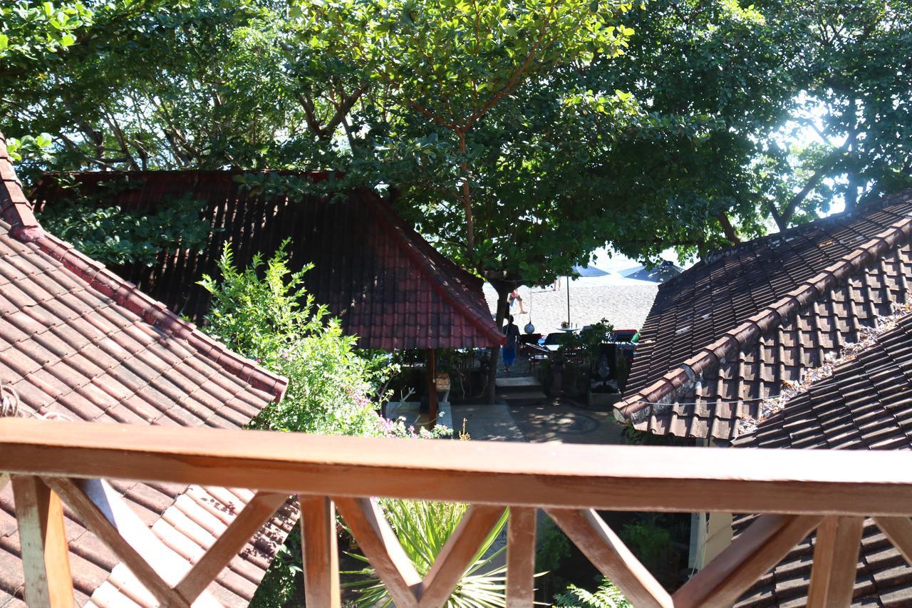 Blue Star Bungalows & Cafe Amed  Exterior photo