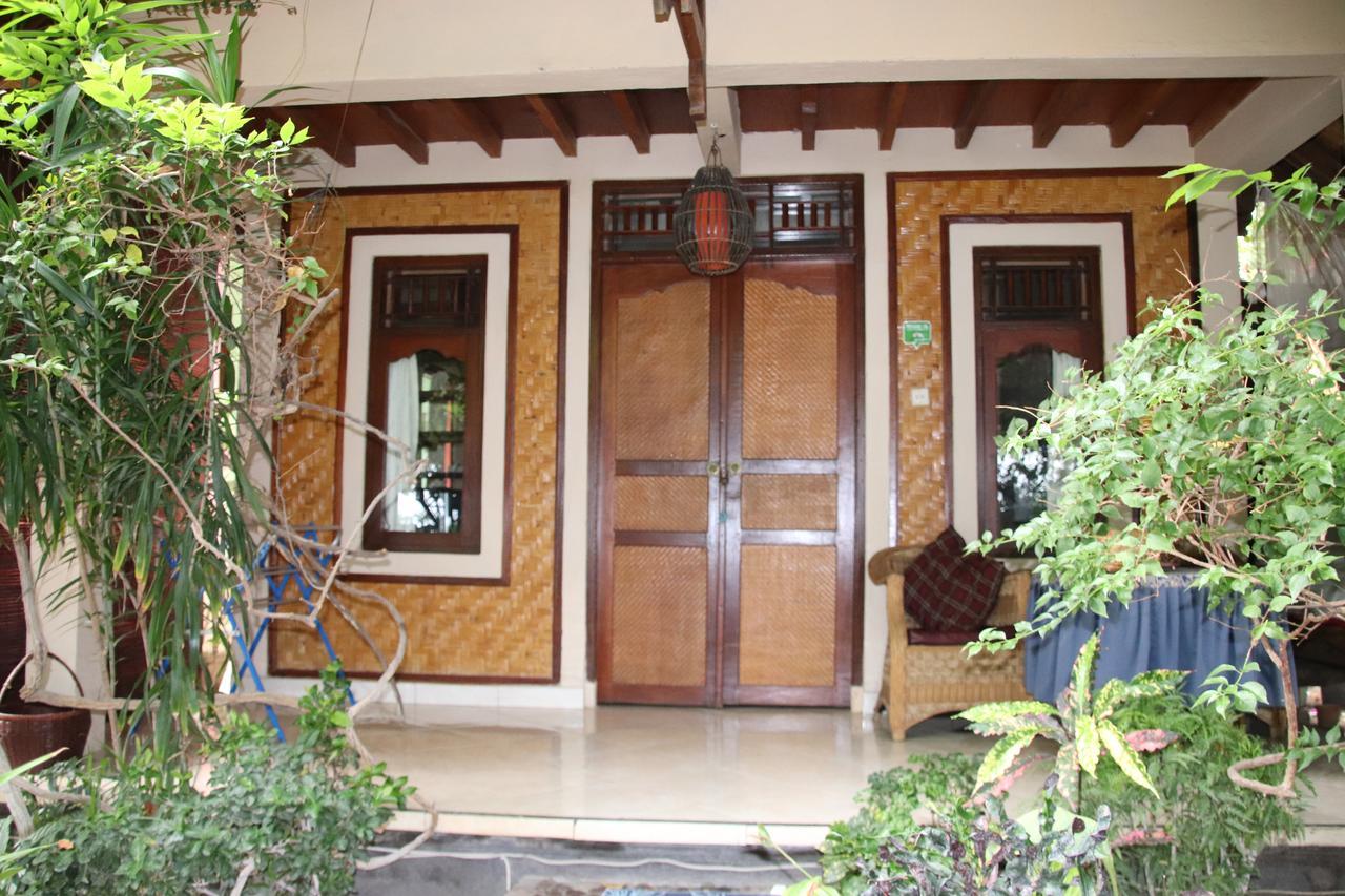 Blue Star Bungalows & Cafe Amed  Exterior photo